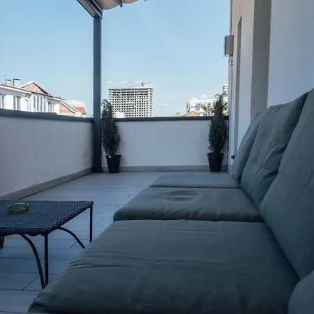 Gavas Modern Apartment